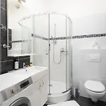 Artsy Elizabeth Boulevard Apartamento
