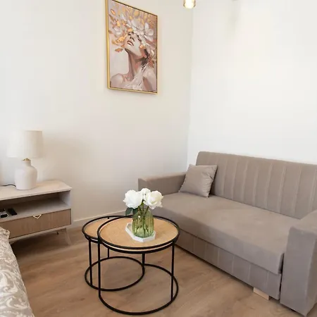 Artsy Elizabeth Boulevard * Budapest