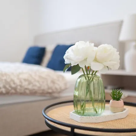 Artsy Elizabeth Boulevard Apartment